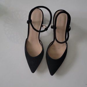 Marc Fisher Black Suede Heels Size 8